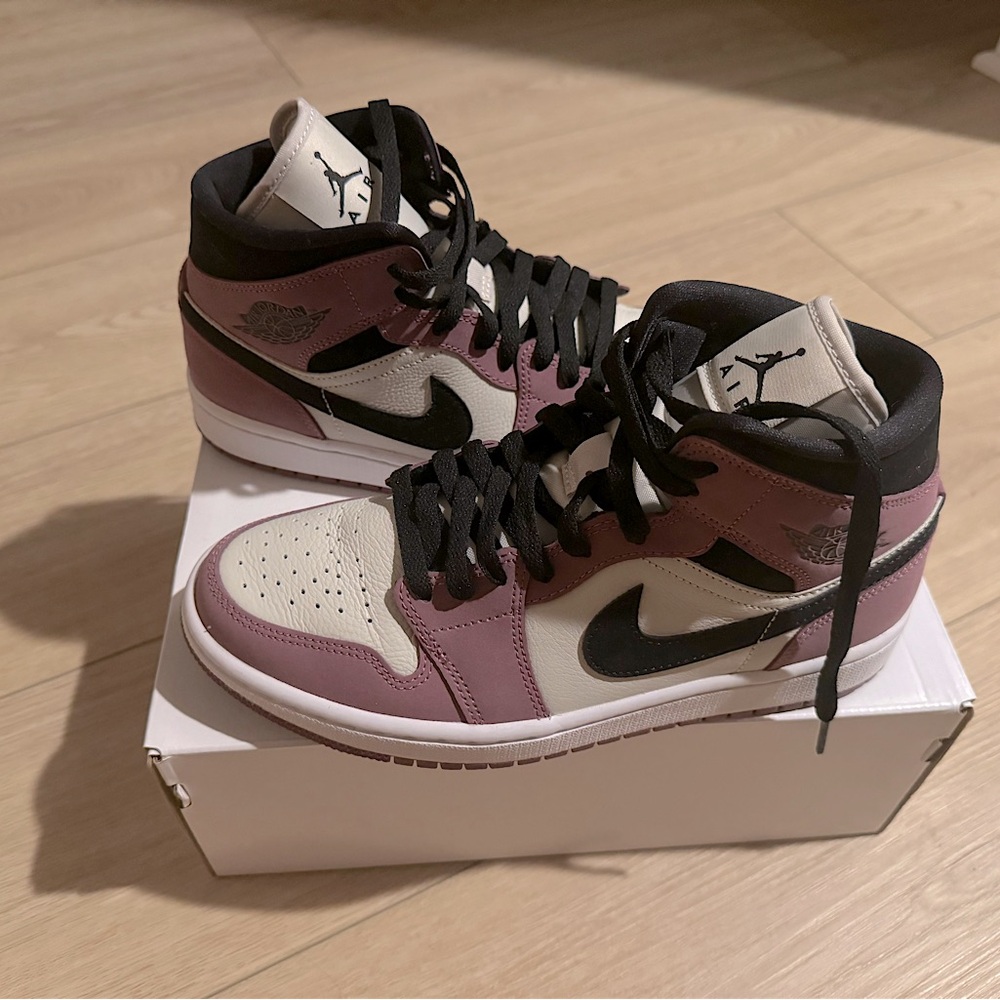 Nike Air Jordan 1 Women’s 8
